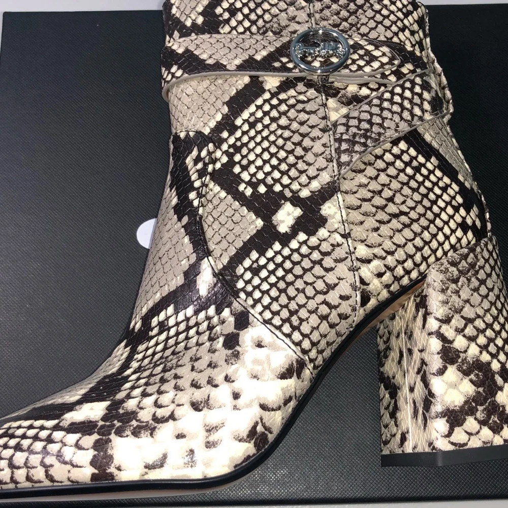 Coach Snake Women’s  Print Leather Booties! NWT Size 8 - Picture 4 of 17
